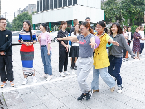 歡度中秋喜迎國(guó)慶 宜化集團(tuán)與宜昌市發(fā)改委共同舉辦趣味運(yùn)動(dòng)會(huì)(圖7)